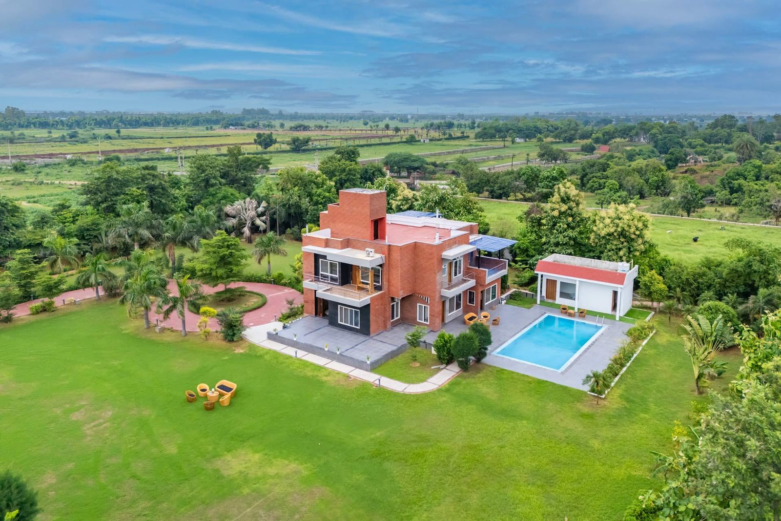 Spacious Land for Luxury Farmhouse